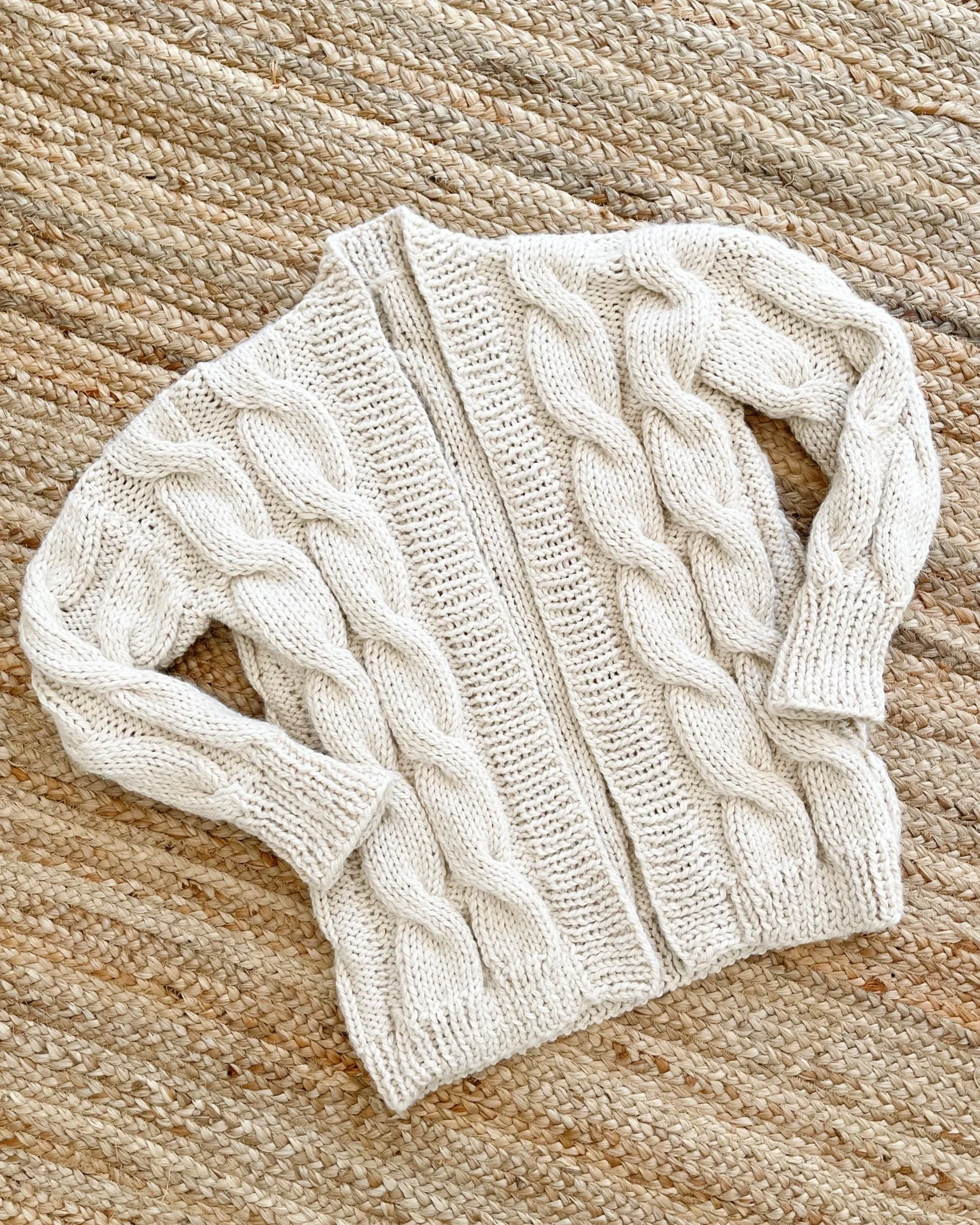 Apartment three Chunky Cable-Knit サイズ2 Chunky Cable Knit Sweater Knitting Pattern | Crescent Cable